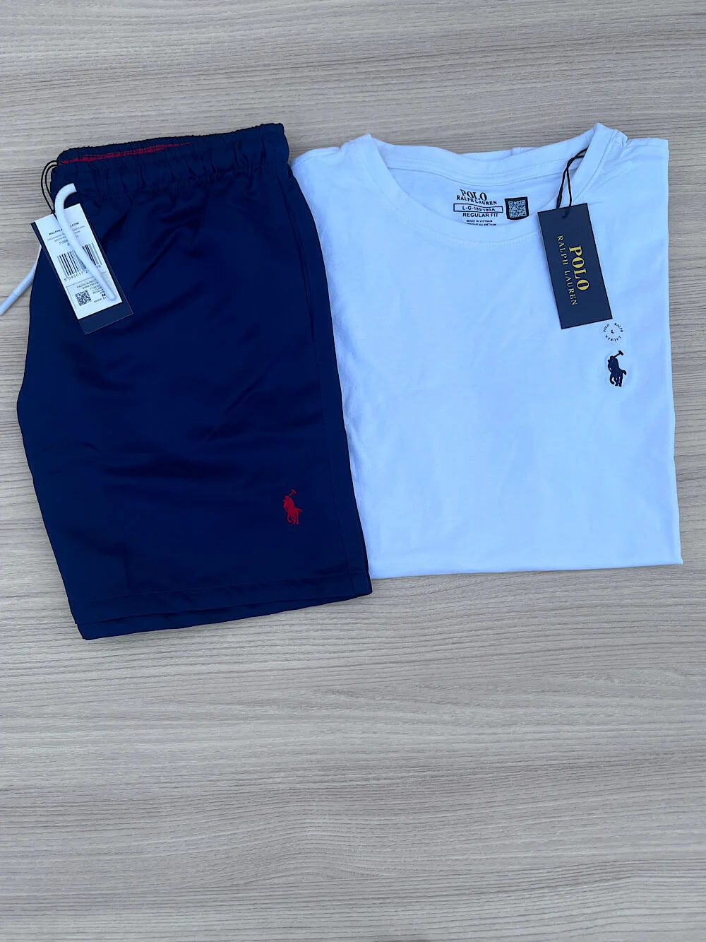 white crewneck t-shirt-CLASSIC SWIMNIG 3-POCKET SHORTS(UNISEX)