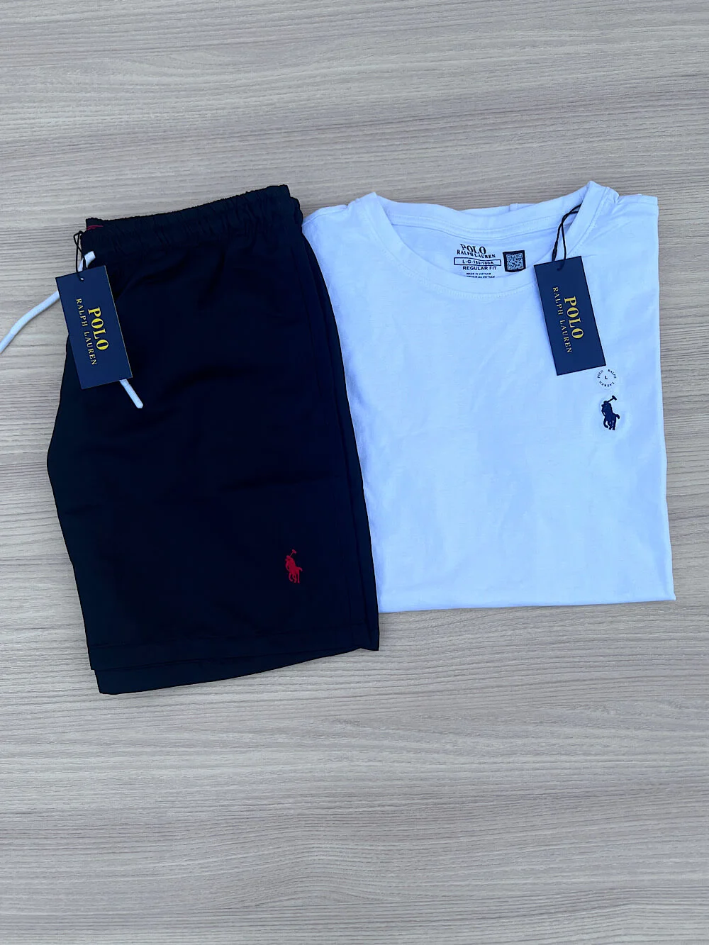 white crewneck t-shirt-CLASSIC SWIMNIG 3-POCKET SHORTS(UNISEX)